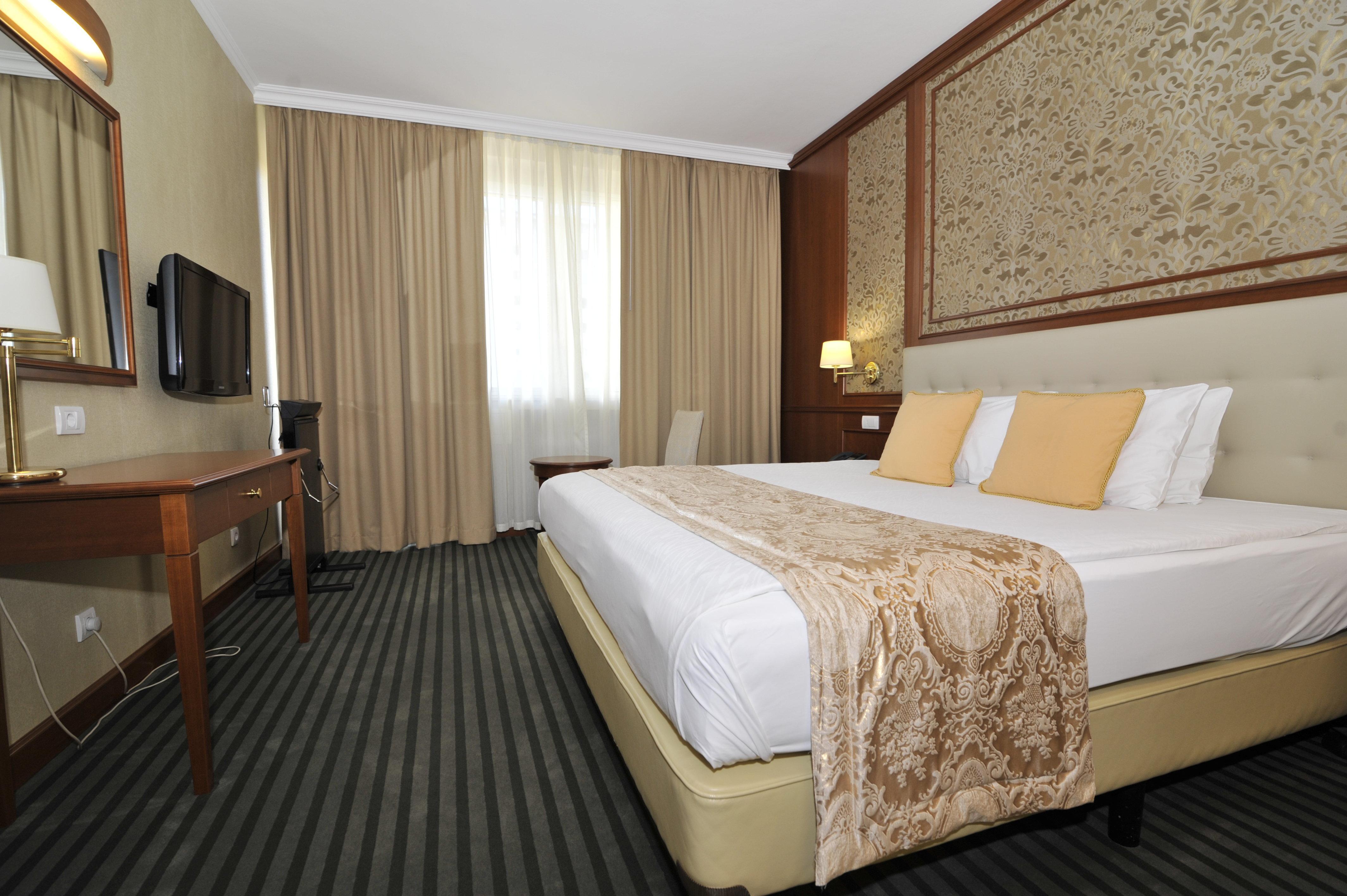 Holiday Inn Skopje By Ihg Exterior foto